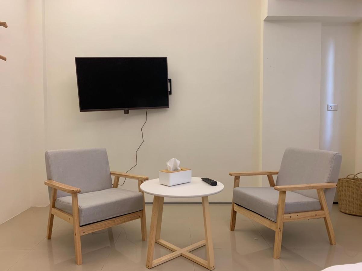 Light Luxury Apartment Apartment T'ai-tung Extérieur photo