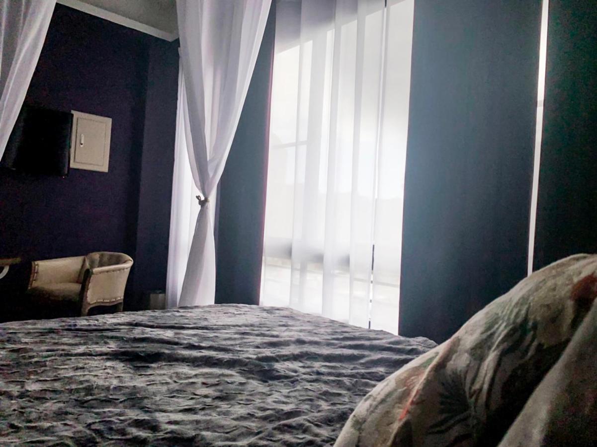 Light Luxury Apartment Apartment T'ai-tung Extérieur photo